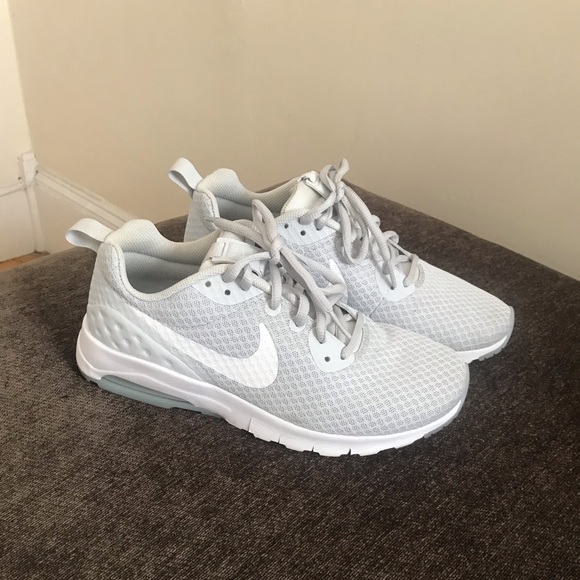 Nike Shoes - Nike sneakers